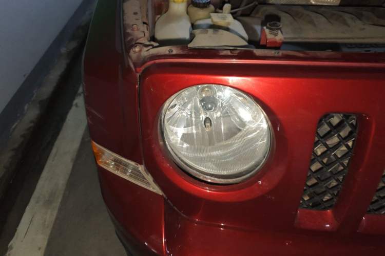 Used Jeep Patriot 2014 2.0L Sport Enhanced Edition Right Front Headlight