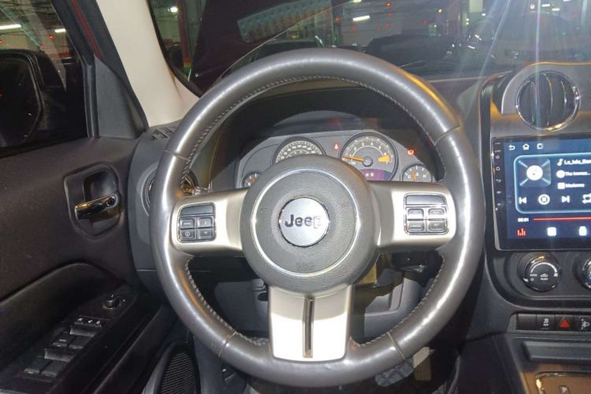 Used Jeep Patriot 2014 2.4L Sport Edition Steering Wheel