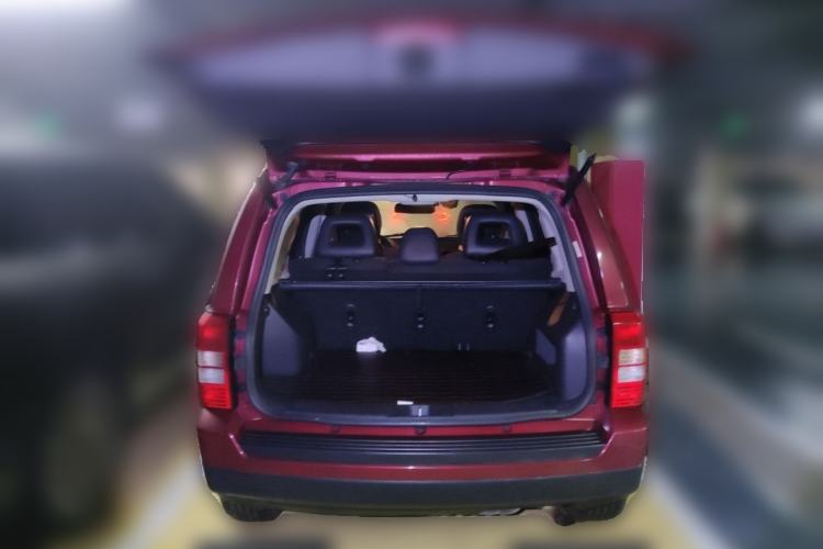 Used Jeep Patriot 2014 2.0L Sport Enhanced Edition Trunk
