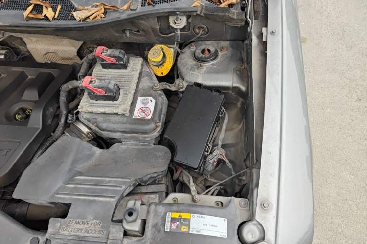 Used Jeep Patriot 2014 2.4L Luxury Navigation Edition Engine Bay Left