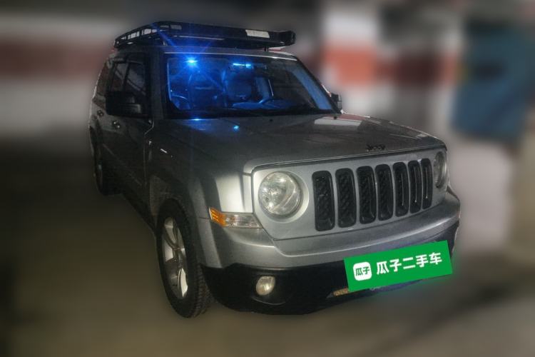 Used Jeep Patriot 2014 2.4L Luxury Navigation Edition Front Right 45 Deg