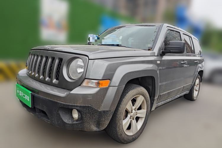 Used Jeep Patriot 2014 2.4L Luxury Navigation Edition Guazi used car, China used car export, Used car for sale, Used  cars, Cheapest cars for sale