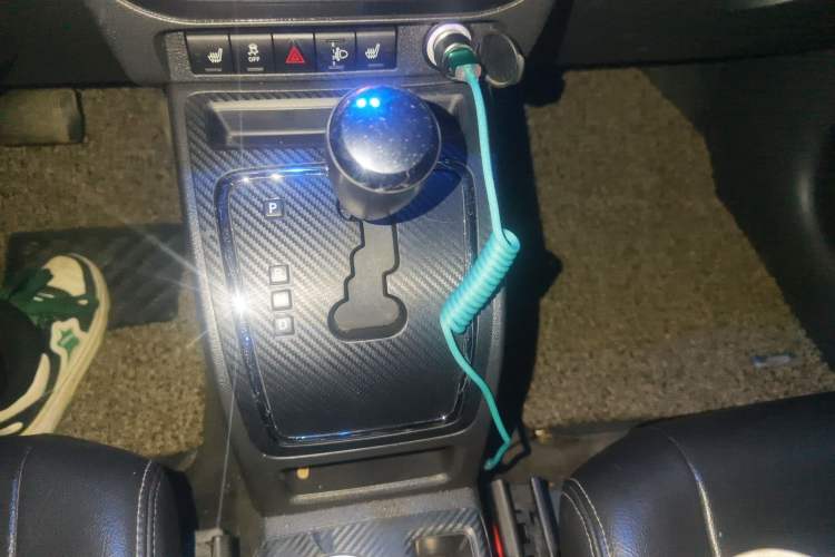 Used Jeep Patriot 2014 2.4L Luxury Navigation Edition Gear Lever