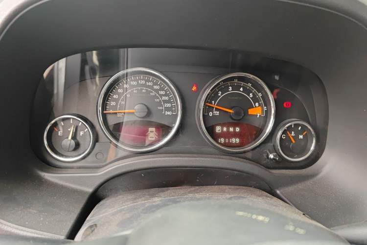 Used Jeep Patriot 2014 2.4L Luxury Navigation Edition Instrument Cluster