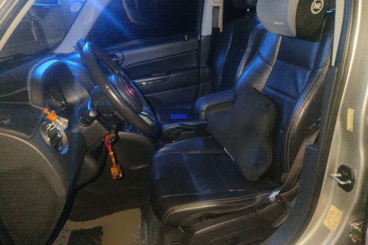 Used Jeep Patriot 2014 2.4L Luxury Navigation Edition Left Front Seat