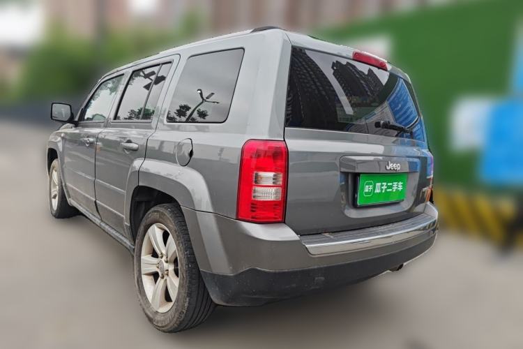 Used Jeep Patriot 2014 2.4L Luxury Navigation Edition Rear Left 45 Deg