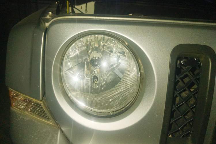 Used Jeep Patriot 2014 2.4L Luxury Navigation Edition Right Front Headlight