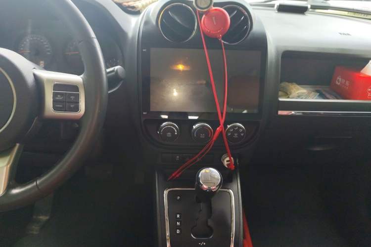 Used Jeep Patriot 2014 2.0L Sport Edition Audio And AC Panel