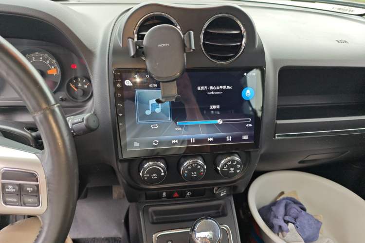 Used Jeep Patriot 2014 2.4L Sport Edition Audio And AC Panel