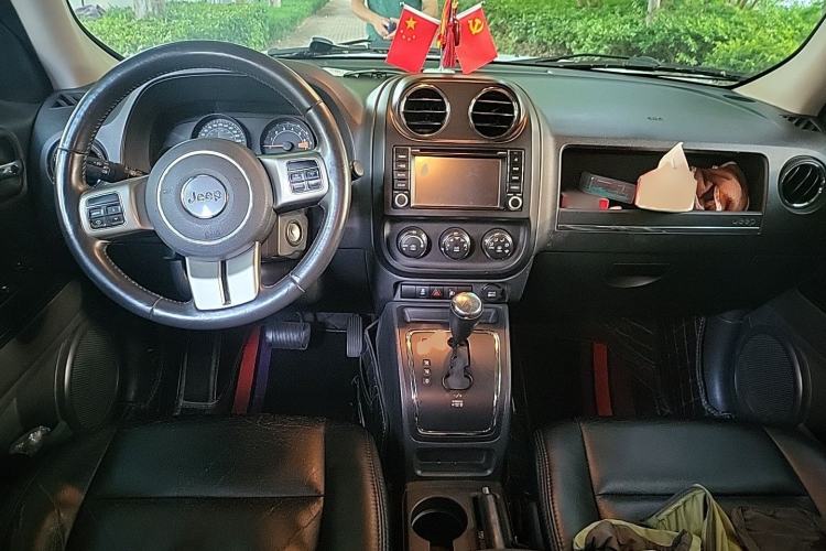 Used Jeep Patriot 2014 2.4L Serpentine Collection Edition Center Console