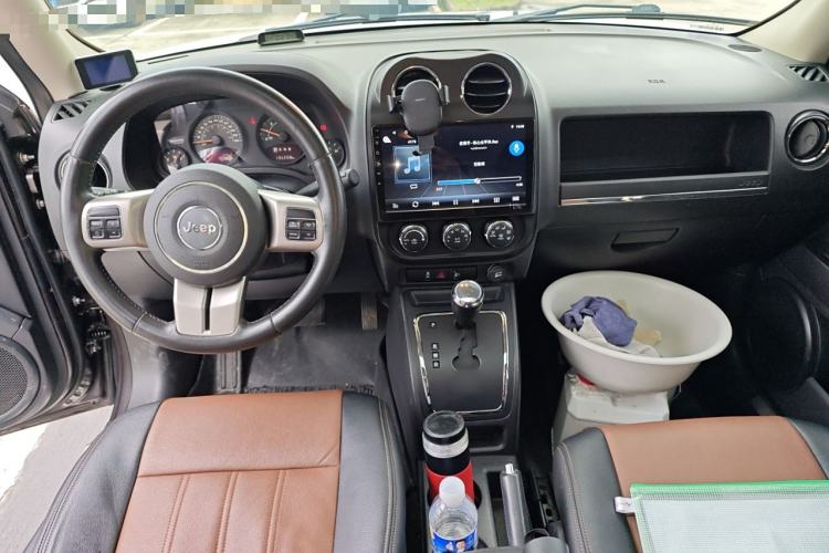 Used Jeep Patriot 2014 2.4L Sport Edition Center Console