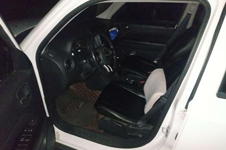 Used Jeep Patriot 2014 2.4L Sport Edition Driver Seat