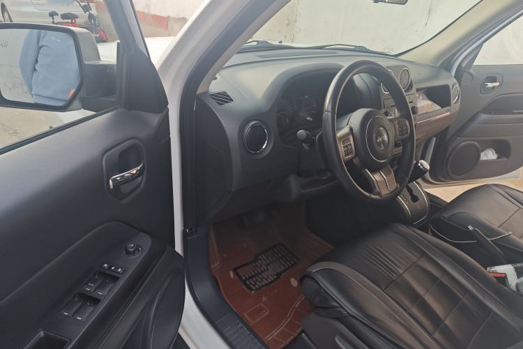 Used Jeep Patriot 2014 2.0L Sport Edition Driver Seat