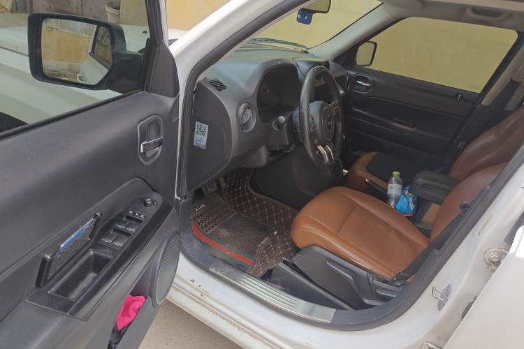 Used Jeep Patriot 2014 2.0L Sport Enhanced Edition Driver Seat