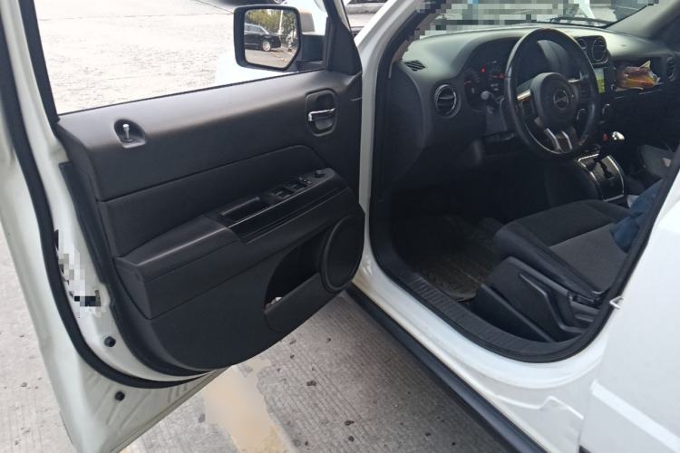 Used Jeep Patriot 2014 2.4L Sport Edition Driver Seat