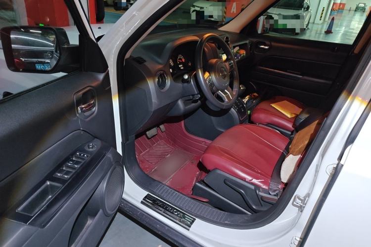 Used Jeep Patriot 2014 2.0L Sport Edition Driver Seat