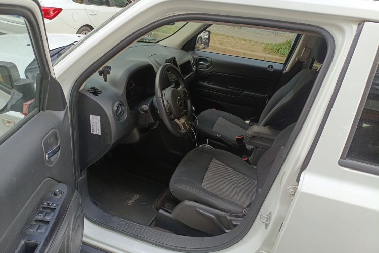 Used Jeep Patriot 2014 2.4L Sport Edition Driver Seat