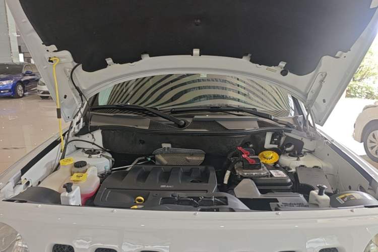 Used Jeep Patriot 2014 2.0L Sport Edition Engine Bay