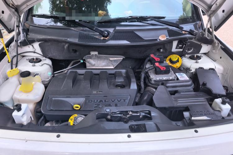 Used Jeep Patriot 2014 2.4L Sport Edition Engine Bay