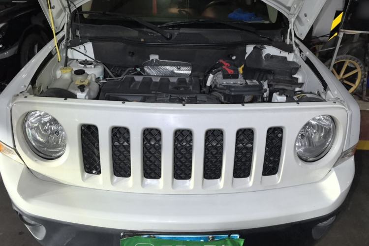 Used Jeep Patriot 2014 2.4L Sport Edition Engine Bay