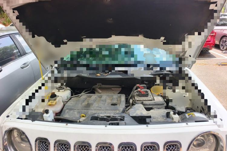 Used Jeep Patriot 2014 2.4L Sport Edition Engine Bay