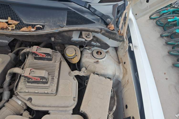 Used Jeep Patriot 2014 2.0L Sport Edition Engine Bay Left