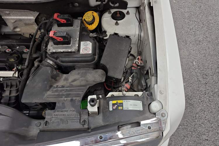 Used Jeep Patriot 2014 2.0L Sport Enhanced Edition Engine Bay Left