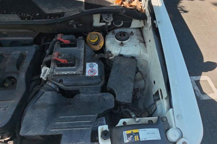 Used Jeep Patriot 2014 2.0L Sport Edition Engine Bay Left