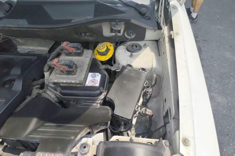 Used Jeep Patriot 2014 2.0L Sport Edition Engine Bay Left