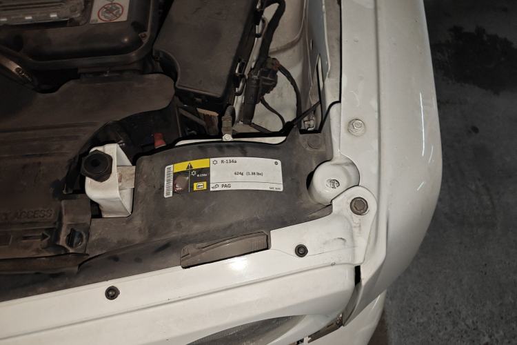 Used Jeep Patriot 2014 2.0L Sport Enhanced Edition Engine Bay Left