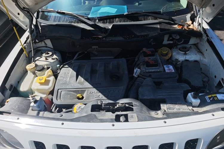 Used Jeep Patriot 2014 2.0L Sport Edition Engine Bay
