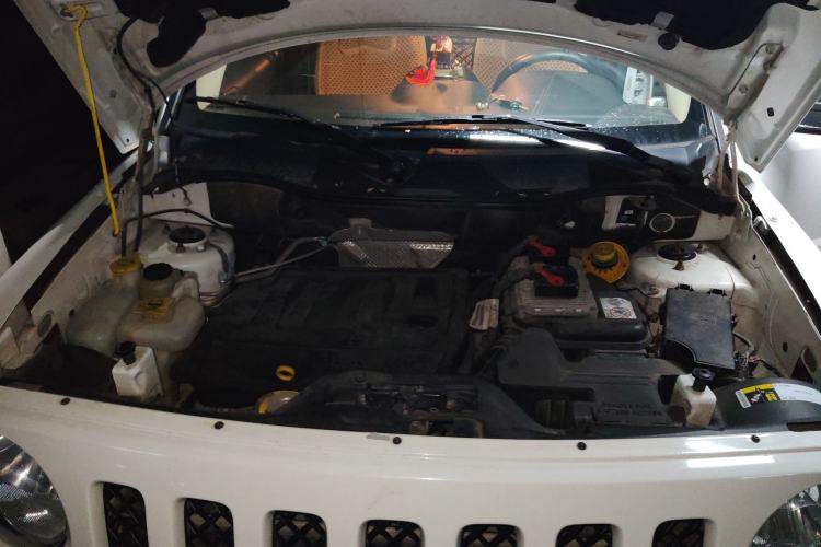 Used Jeep Patriot 2014 2.0L Sport Enhanced Edition Engine Bay