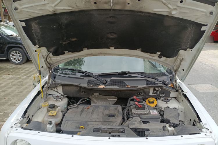 Used Jeep Patriot 2014 2.4L Sport Edition Engine Bay