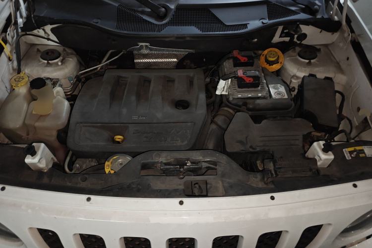 Used Jeep Patriot 2014 2.0L Sport Enhanced Edition Engine Bay