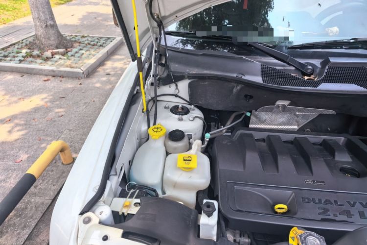 Used Jeep Patriot 2014 2.4L Sport Edition Engine Bay Right