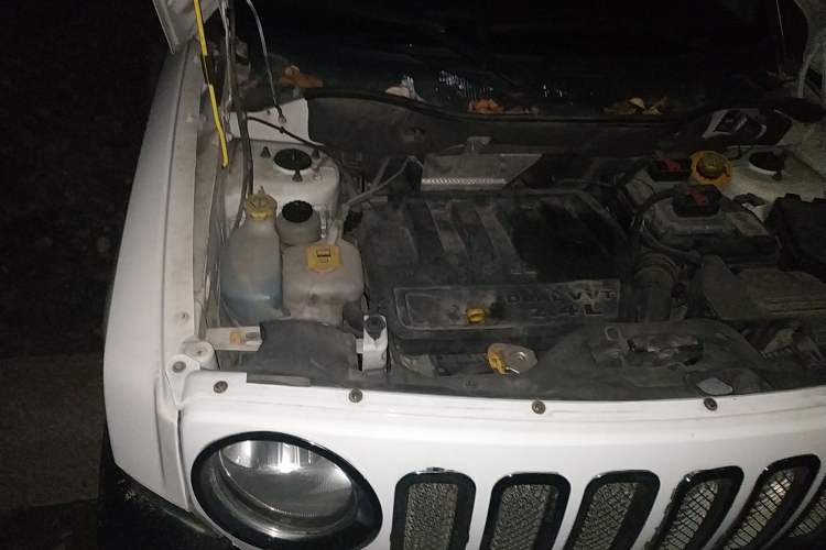 Used Jeep Patriot 2014 2.4L Sport Edition Engine Bay Right