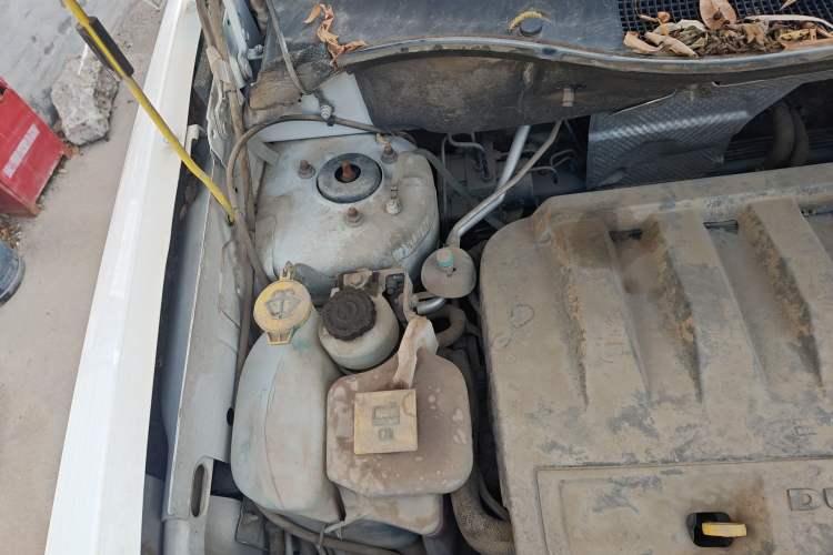 Used Jeep Patriot 2014 2.0L Sport Edition Engine Bay Right