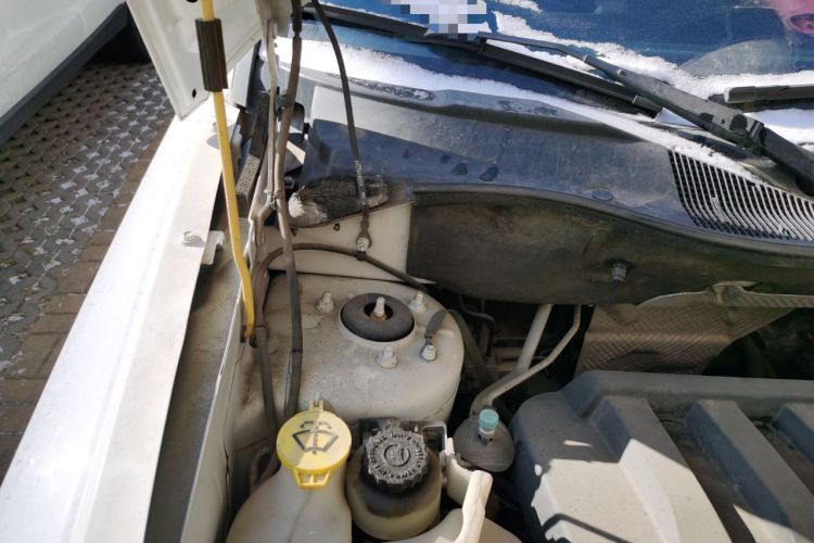 Used Jeep Patriot 2014 2.4L Serpentine Collection Edition Engine Bay Right