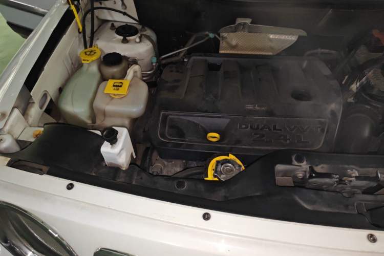 Used Jeep Patriot 2014 2.4L Sport Edition Engine Bay Right
