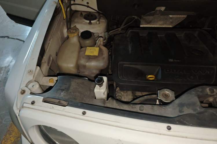 Used Jeep Patriot 2014 2.0L Sport Enhanced Edition Engine Bay Right