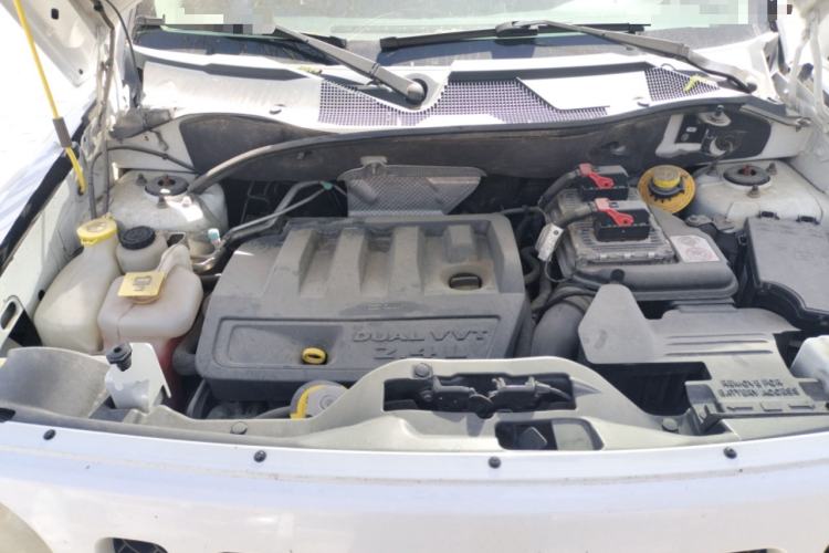 Used Jeep Patriot 2014 2.4L Luxury Navigation Edition Engine Bay