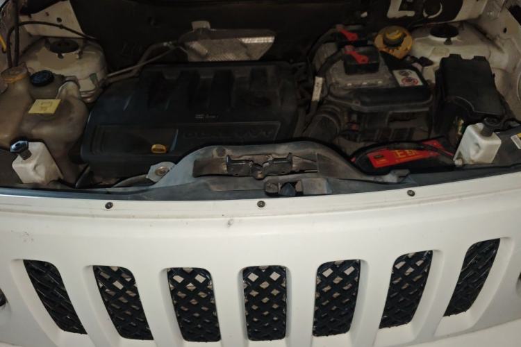 Used Jeep Patriot 2014 2.0L Sport Enhanced Edition Engine Bay