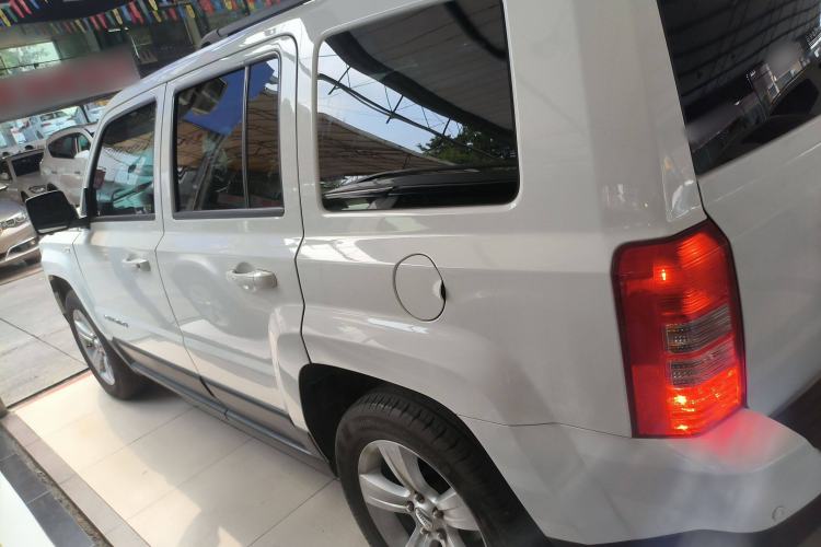 Used Jeep Patriot 2014 2.4L Sport Edition Exterior 3