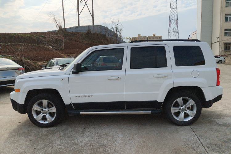 Used Jeep Patriot 2014 2.0L Sport Enhanced Edition Exterior 3