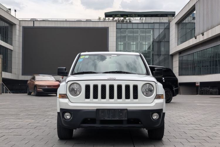 Used Jeep Patriot 2014 2.4L Sport Edition Exterior 4