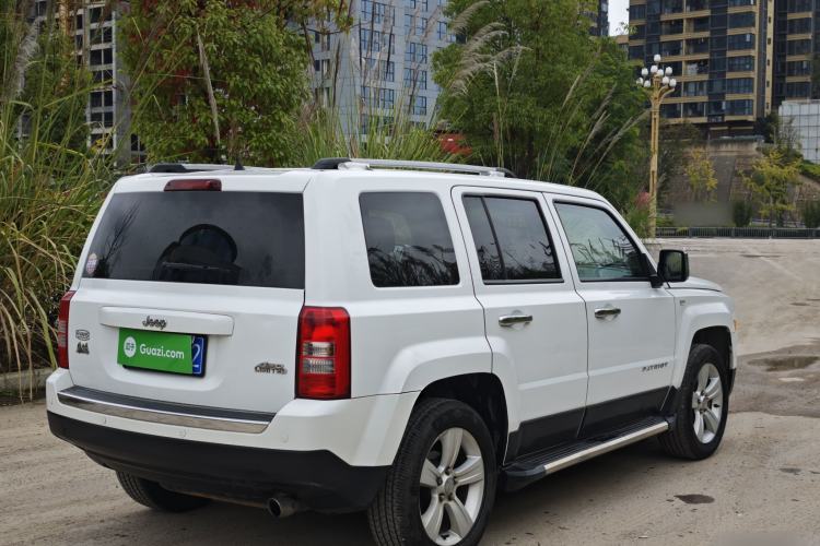 Used Jeep Patriot 2014 2.4L Luxury Navigation Edition Exterior 6