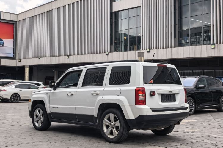 Used Jeep Patriot 2014 2.4L Sport Edition Exterior 7