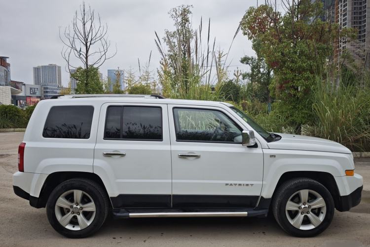 Used Jeep Patriot 2014 2.4L Luxury Navigation Edition Exterior 7