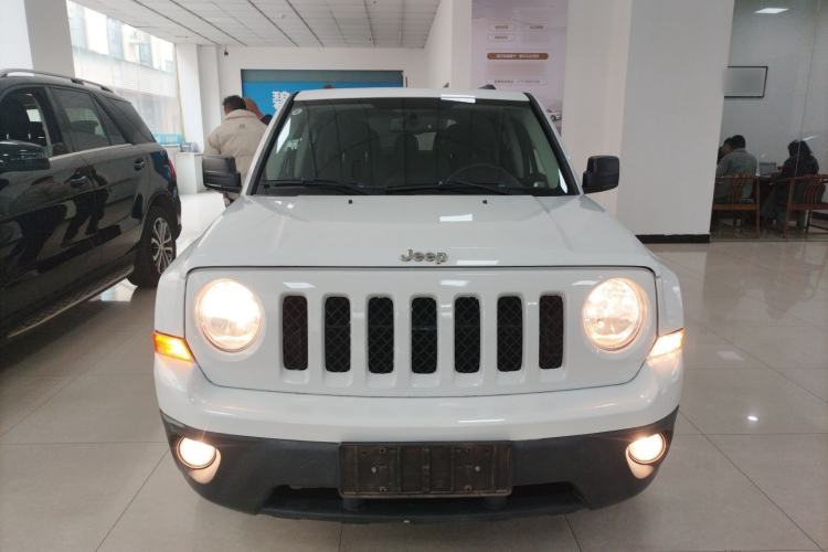 Used Jeep Patriot 2014 2.0L Sport Enhanced Edition Front