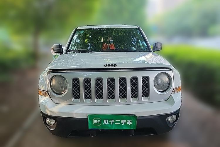 Used Jeep Patriot 2014 2.4L Serpentine Collection Edition Front